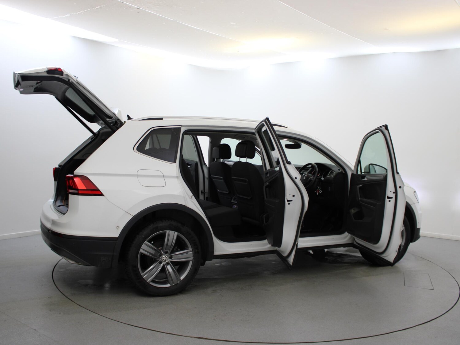Used Volkswagen Tiguan Allspace 2021 for sale - 76515865: Photo 39