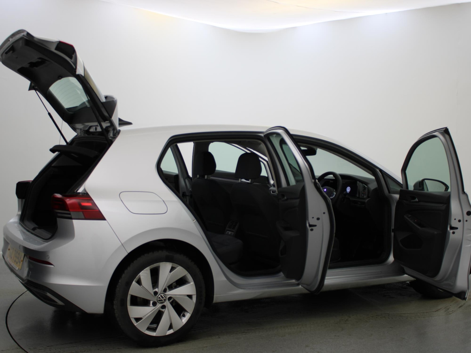 Used Volkswagen Golf 2021 for sale - 77240060: Photo 28