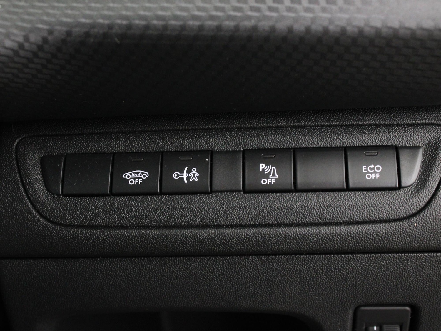 Used Peugeot 2008 2018 for sale - 77593577: Photo 11