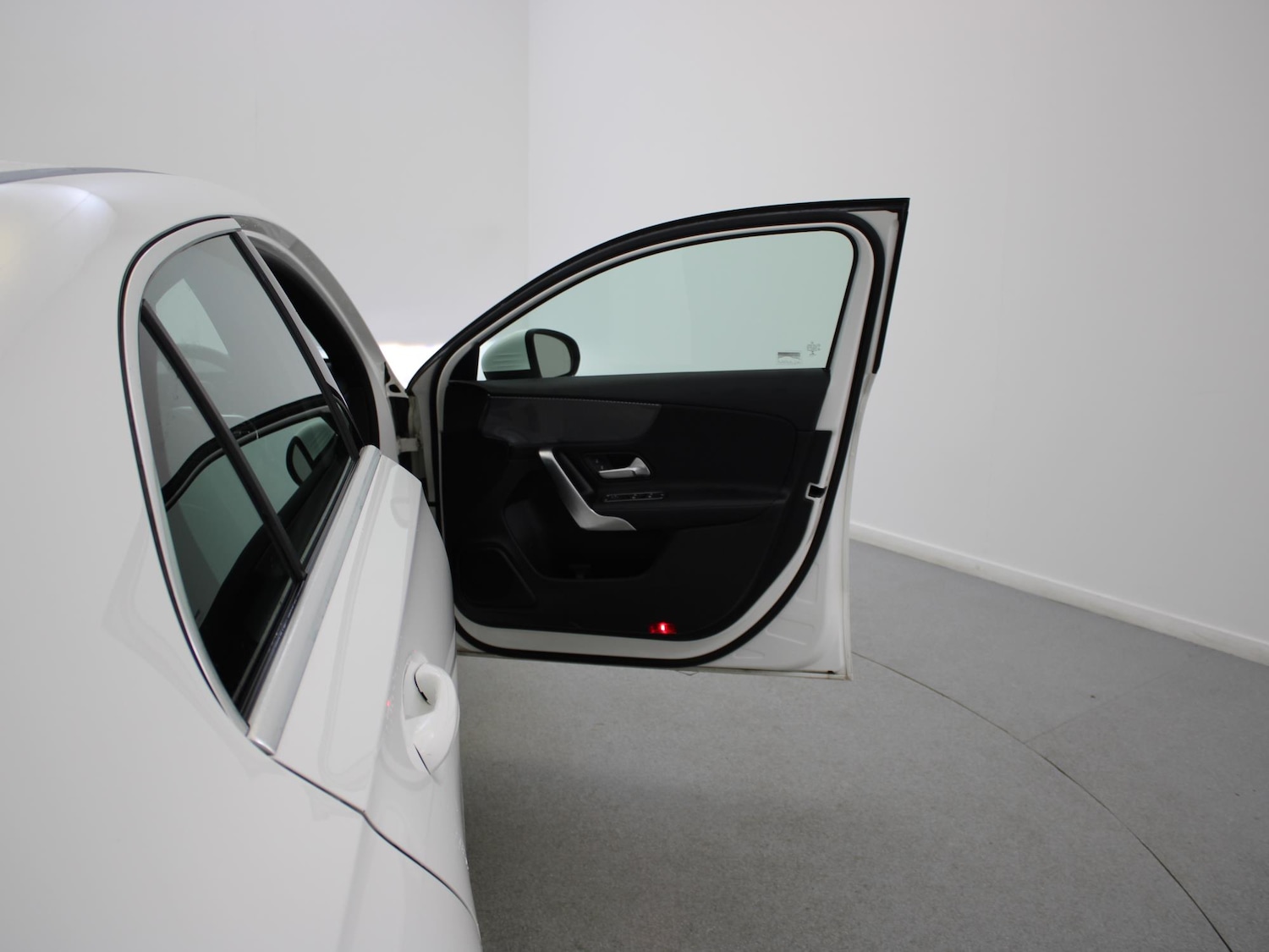 Used Mercedes-Benz A-Class 2019 for sale - 77687031: Photo 35