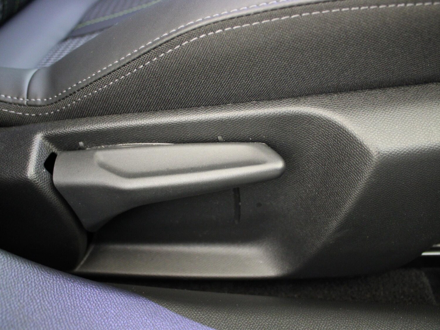 Used Peugeot 2008 2023 for sale - 76300275: Photo 10