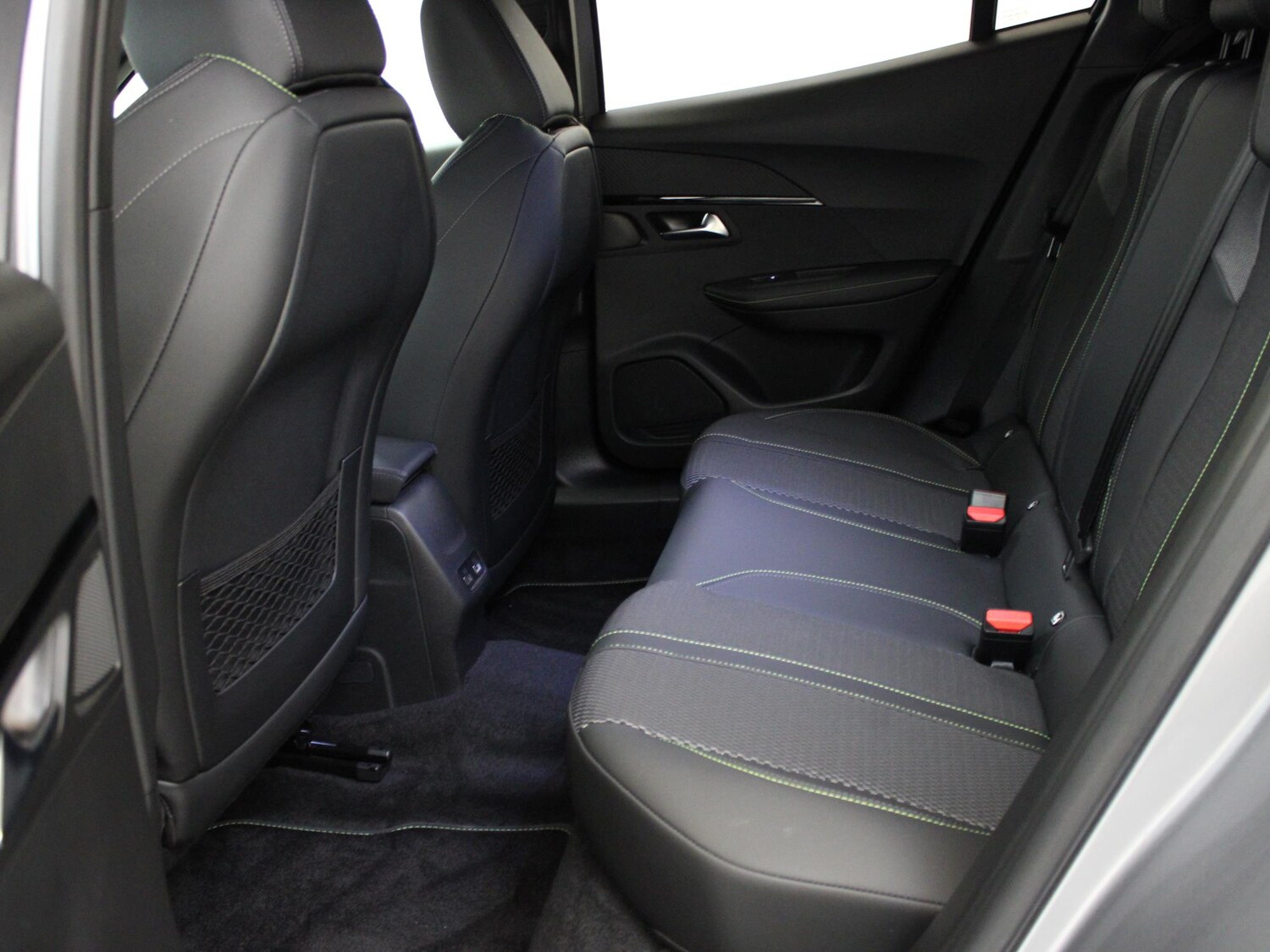 Used Peugeot 2008 2023 for sale - 76300275: Photo 11