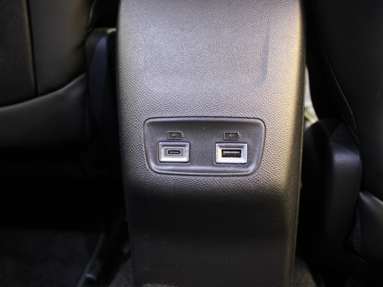 Used Peugeot 2008 2023 for sale - 76300275: Photo 14