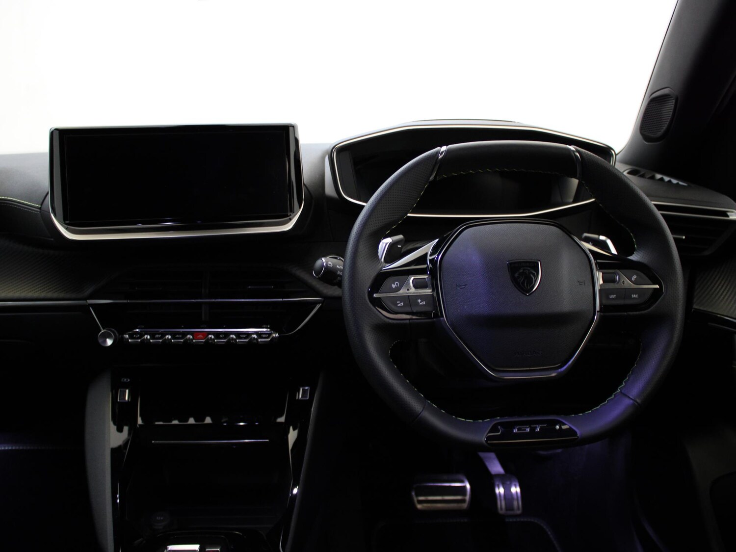 Used Peugeot 2008 2023 for sale - 76300275: Photo 15