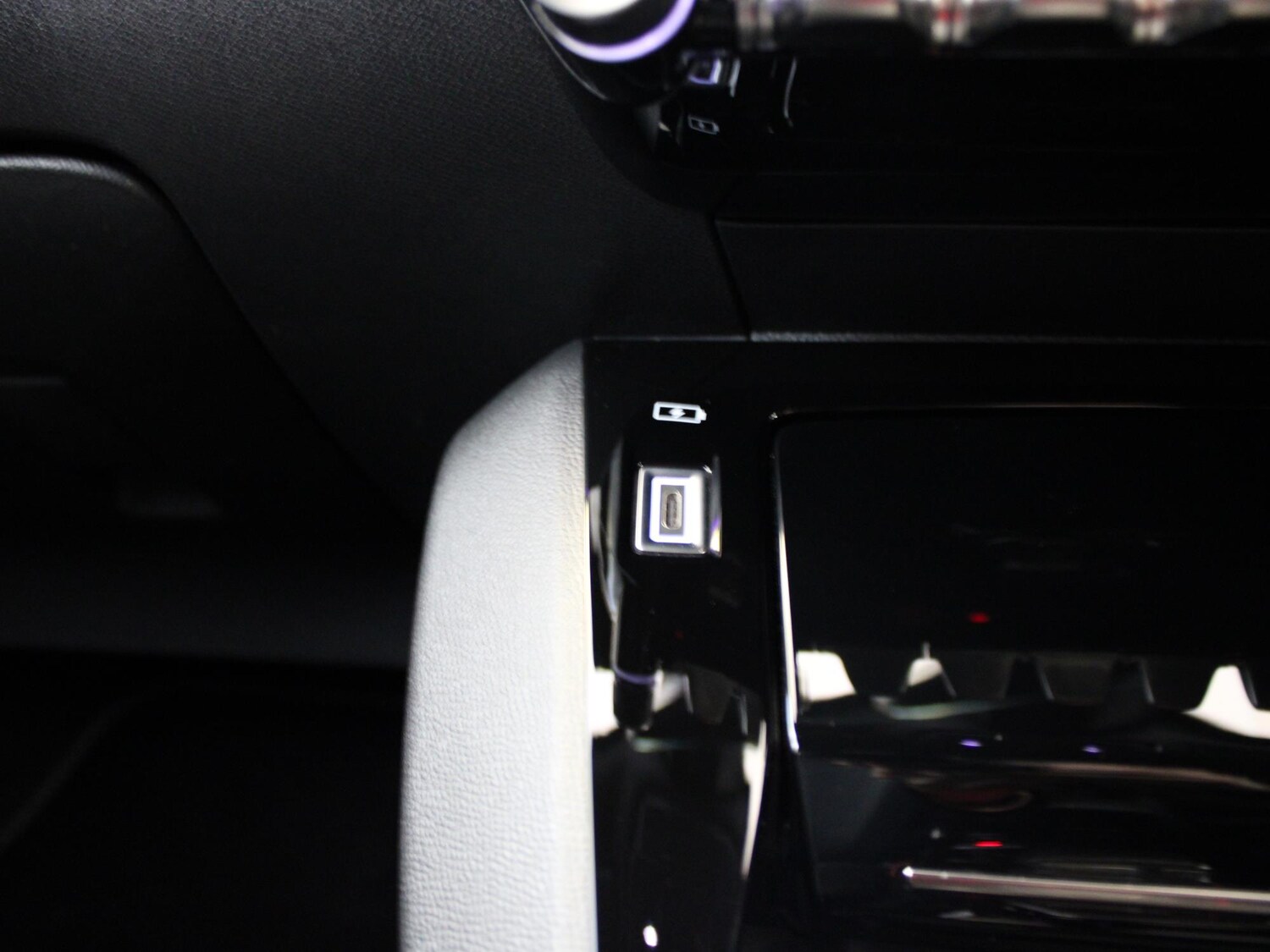 Used Peugeot 2008 2023 for sale - 76300275: Photo 27