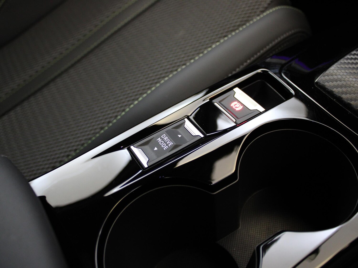 Used Peugeot 2008 2023 for sale - 76300275: Photo 30