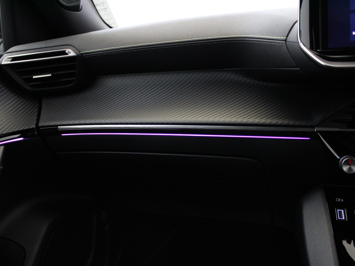 Used Peugeot 2008 2023 for sale - 76300275: Photo 32