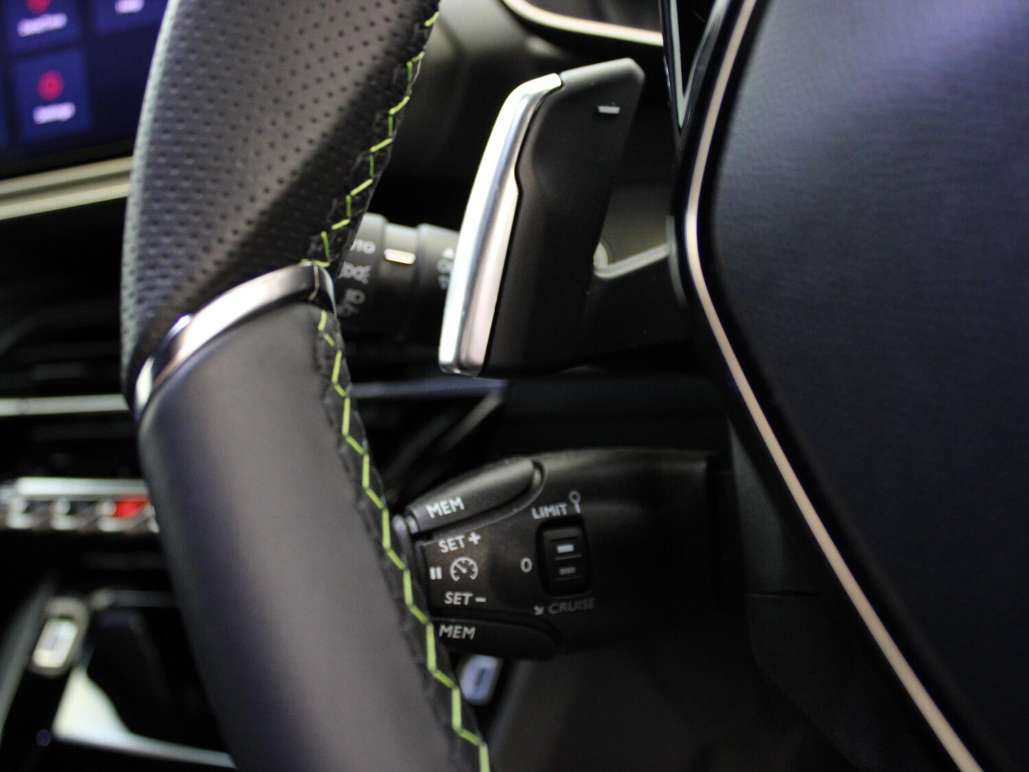 Used Peugeot 2008 2023 for sale - 76300275: Photo 37