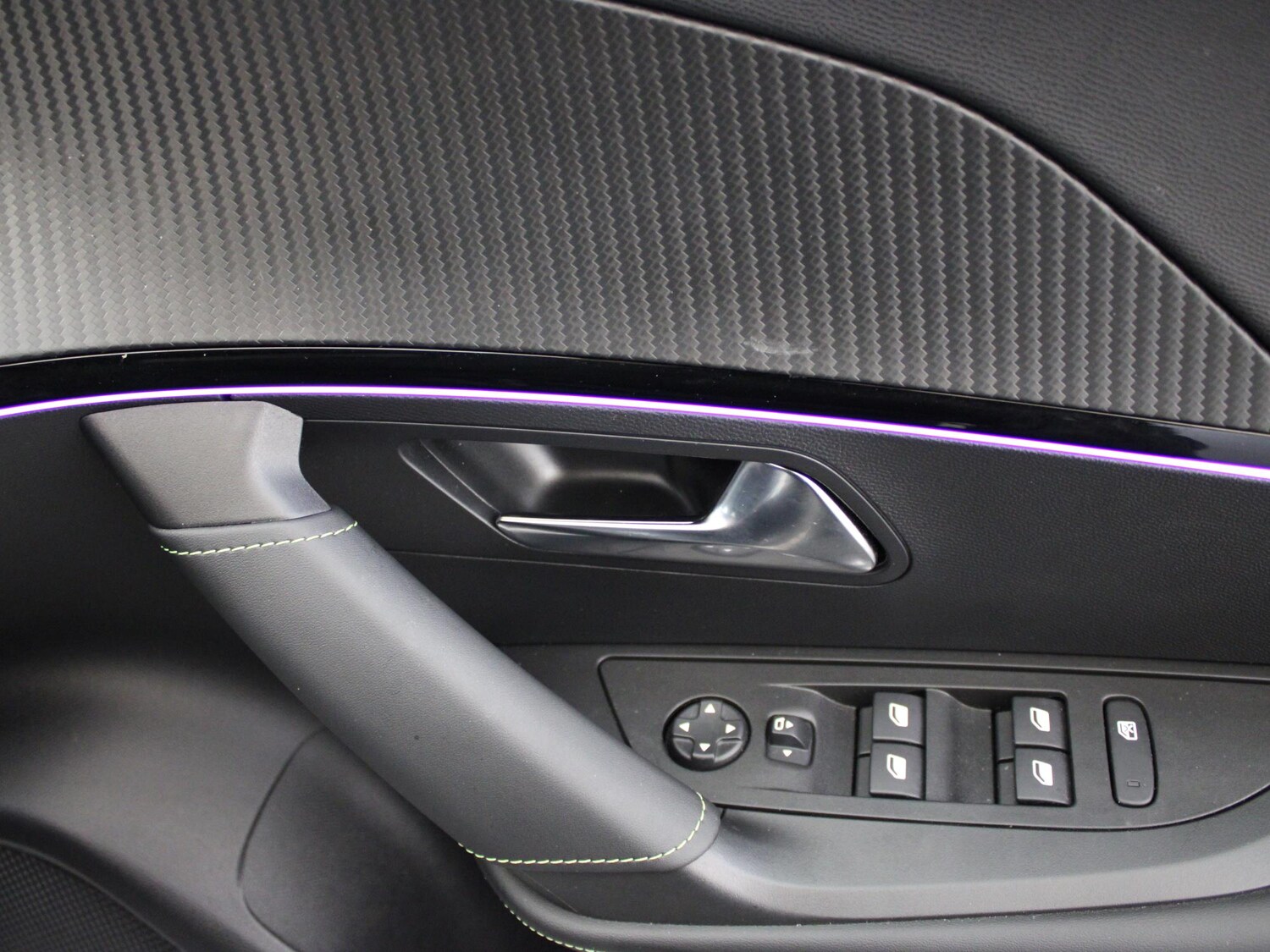 Used Peugeot 2008 2023 for sale - 76300275: Photo 40