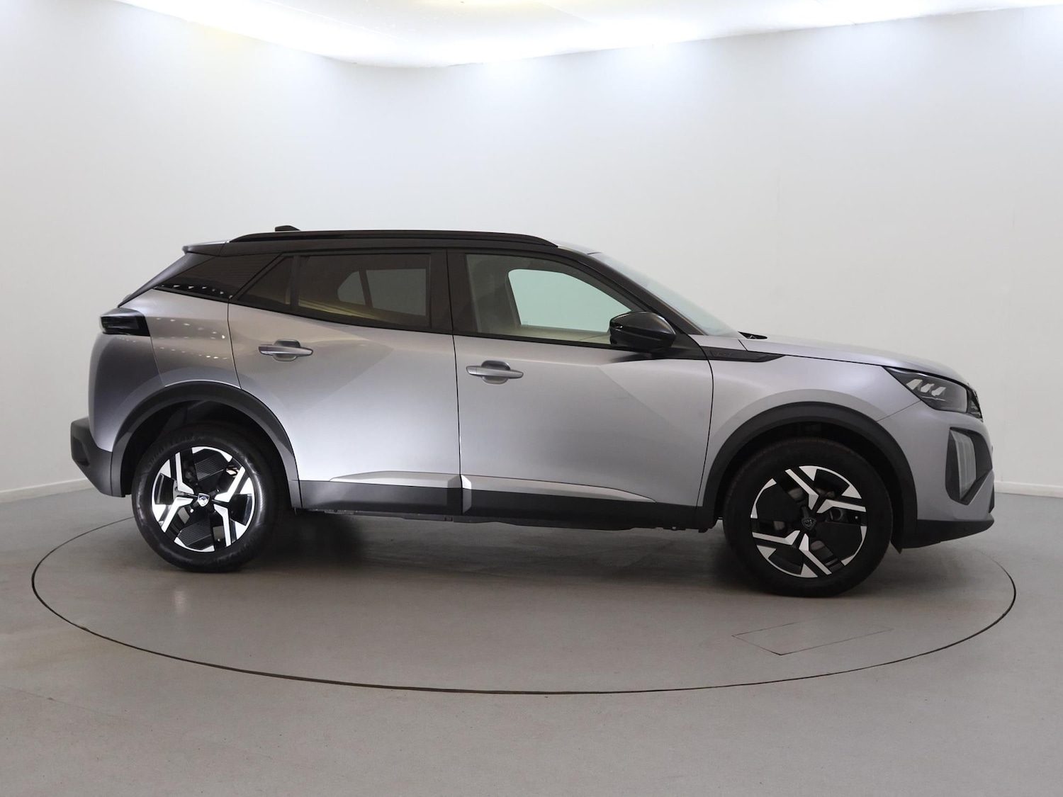 Used Peugeot 2008 2023 for sale - 76300275: Photo 8