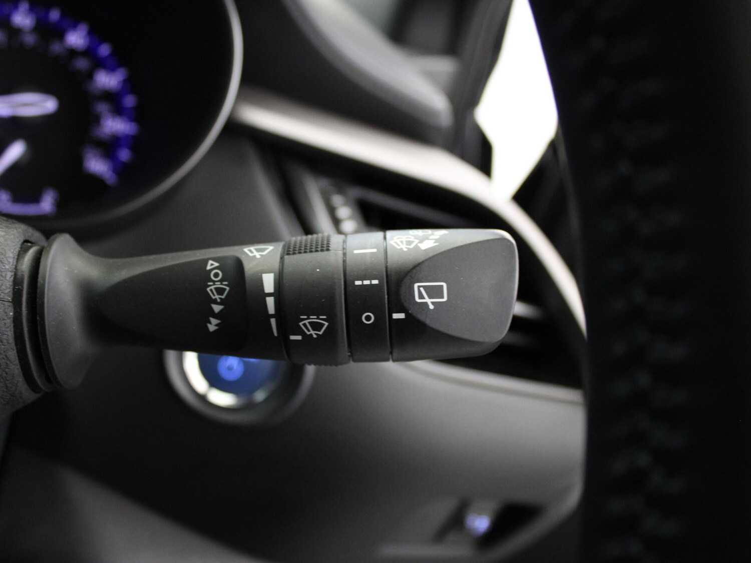 Used Toyota C-HR 2022 for sale - 75536229: Photo 27