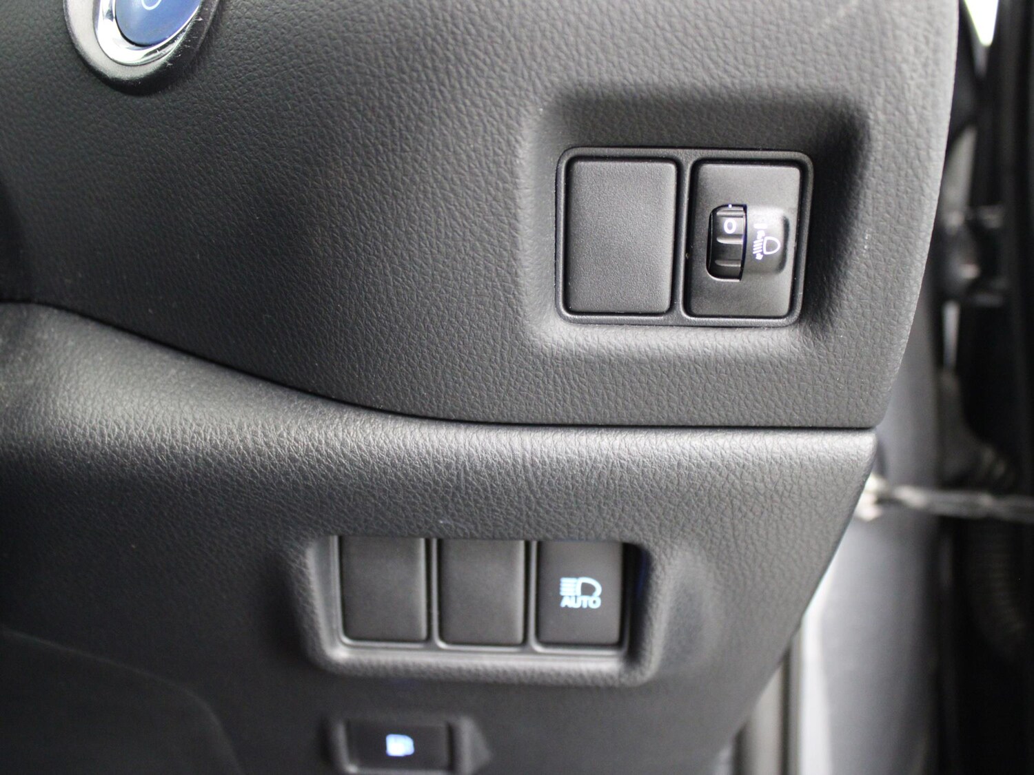 Used Toyota C-HR 2022 for sale - 75536229: Photo 28