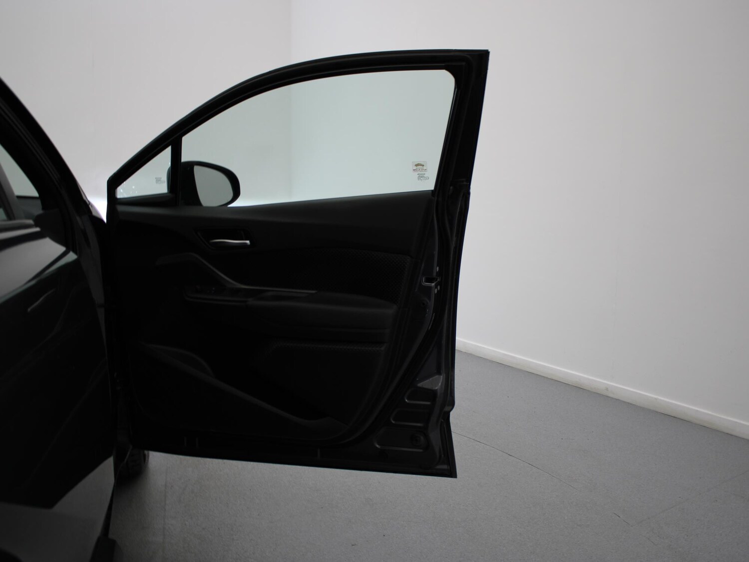 Used Toyota C-HR 2022 for sale - 75536229: Photo 29