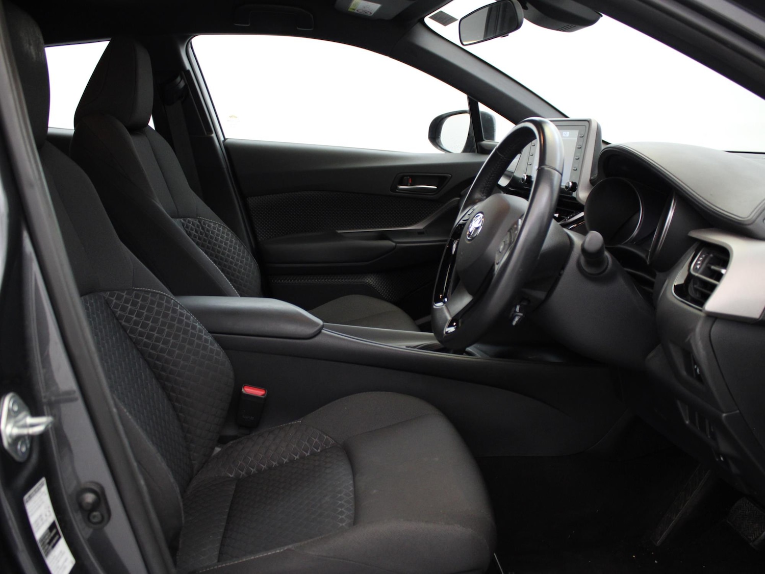 Used Toyota C-HR 2022 for sale - 75536229: Photo 9