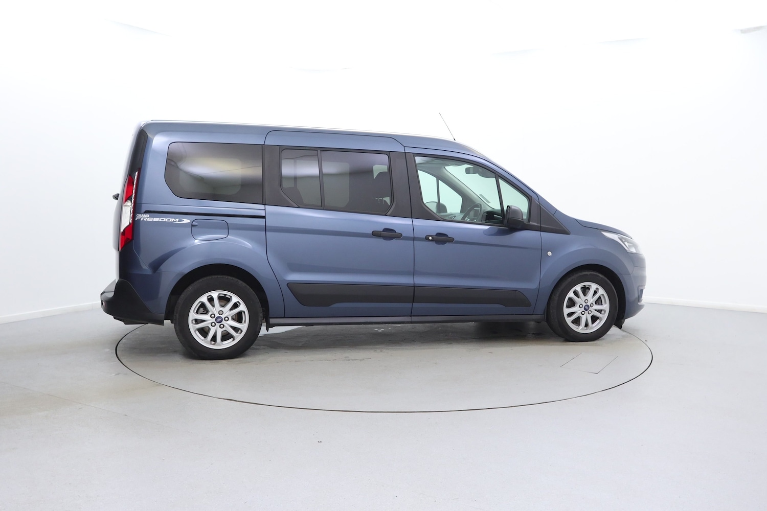 Used Ford Grand Tourneo Connect 2020 for sale - 76662239: Photo 11