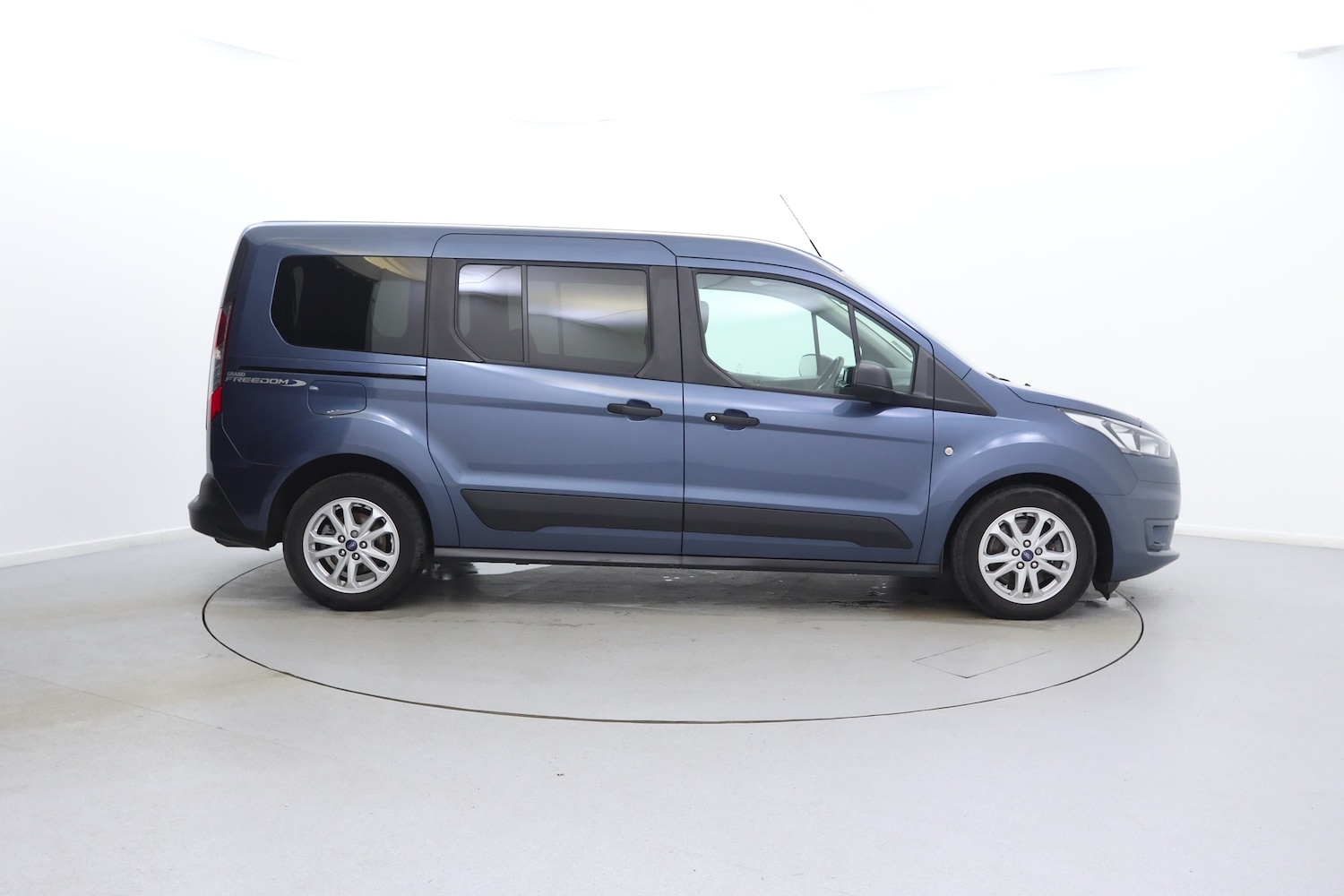 Used Ford Grand Tourneo Connect 2020 for sale - 76662239: Photo 14