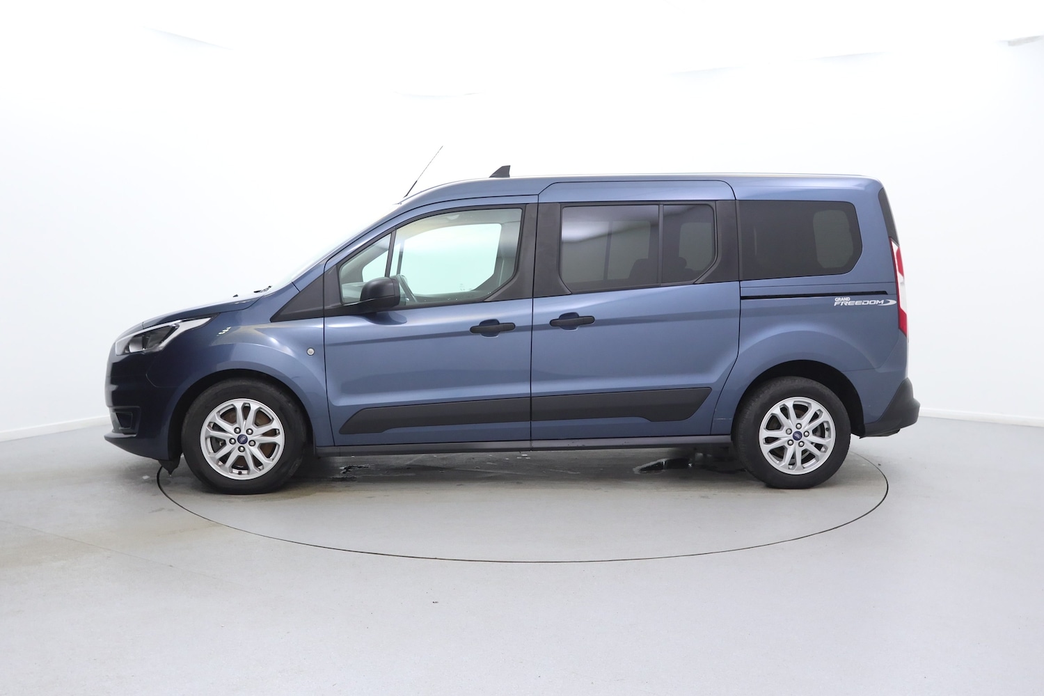 Used Ford Grand Tourneo Connect 2020 for sale - 76662239: Photo 49