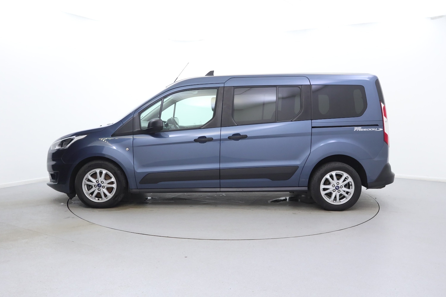 Used Ford Grand Tourneo Connect 2020 for sale - 76662239: Photo 50