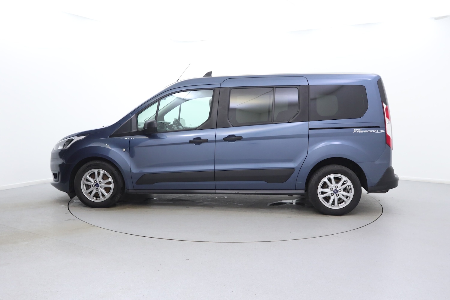 Used Ford Grand Tourneo Connect 2020 for sale - 76662239: Photo 51