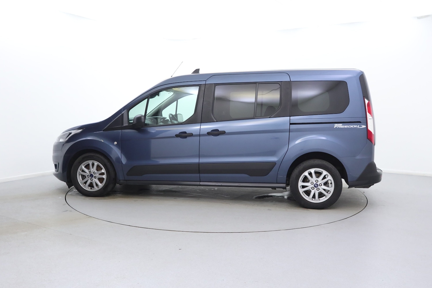 Used Ford Grand Tourneo Connect 2020 for sale - 76662239: Photo 52