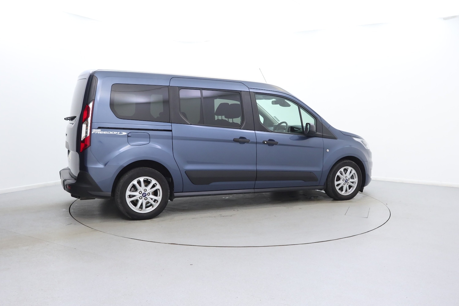 Used Ford Grand Tourneo Connect 2020 for sale - 76662239: Photo 9