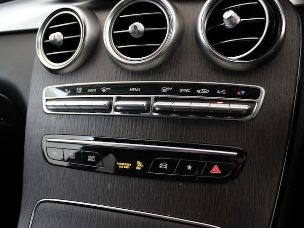Used Mercedes-Benz GLC 2019 for sale - 75592608: Photo 29