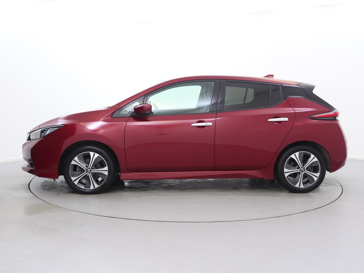 Used Nissan Leaf 2021 for sale - 77348469: Photo 4