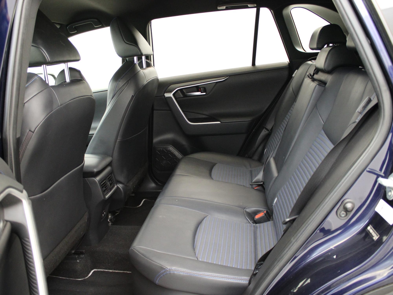 Used Toyota RAV4 2019 for sale - 77458961: Photo 12