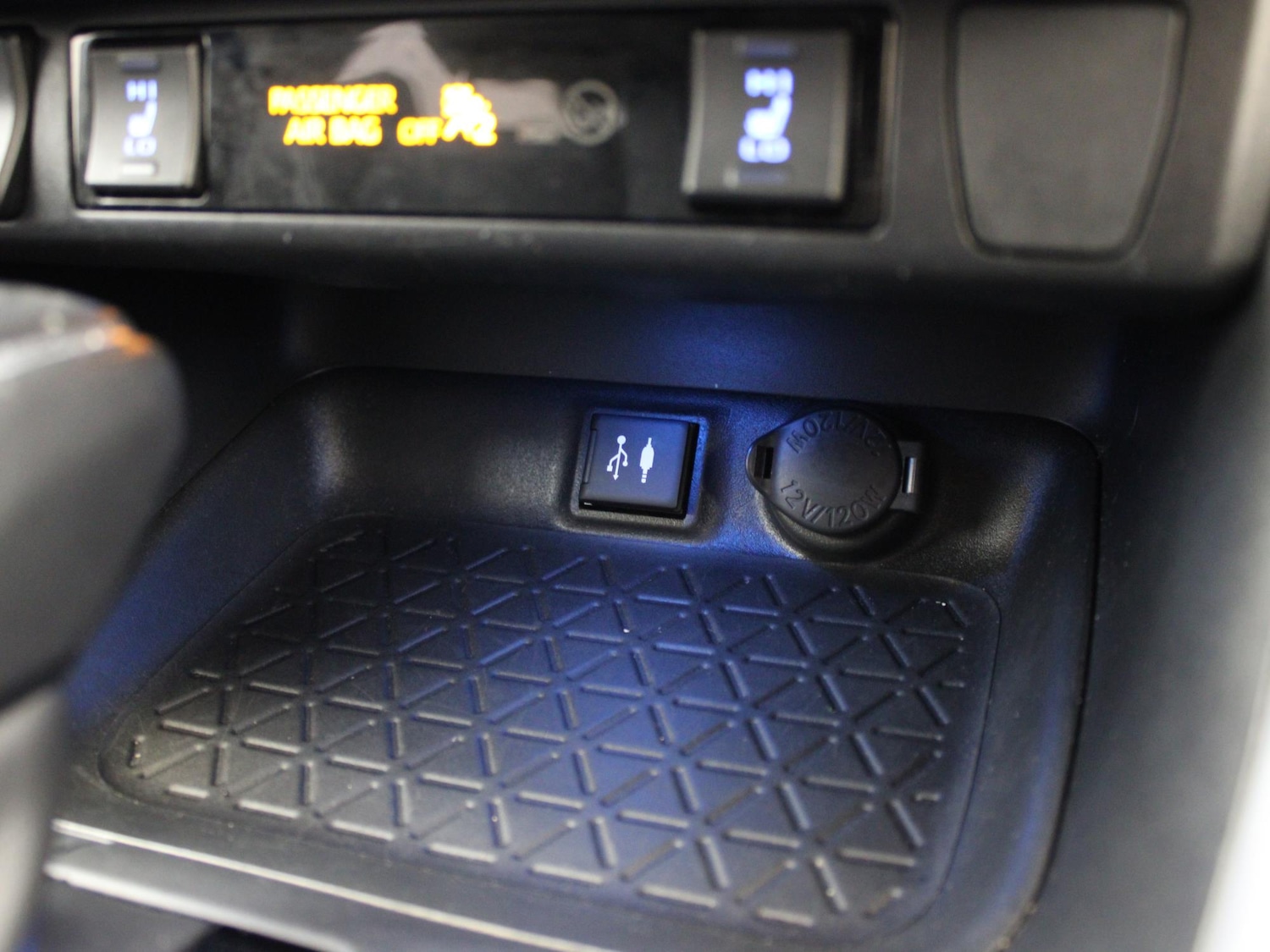 Used Toyota RAV4 2019 for sale - 77458961: Photo 32