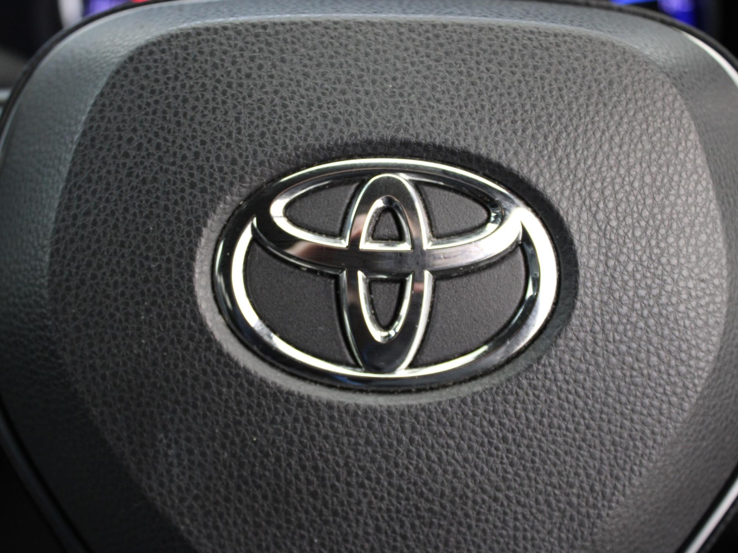 Used Toyota RAV4 2019 for sale - 77458961: Photo 35