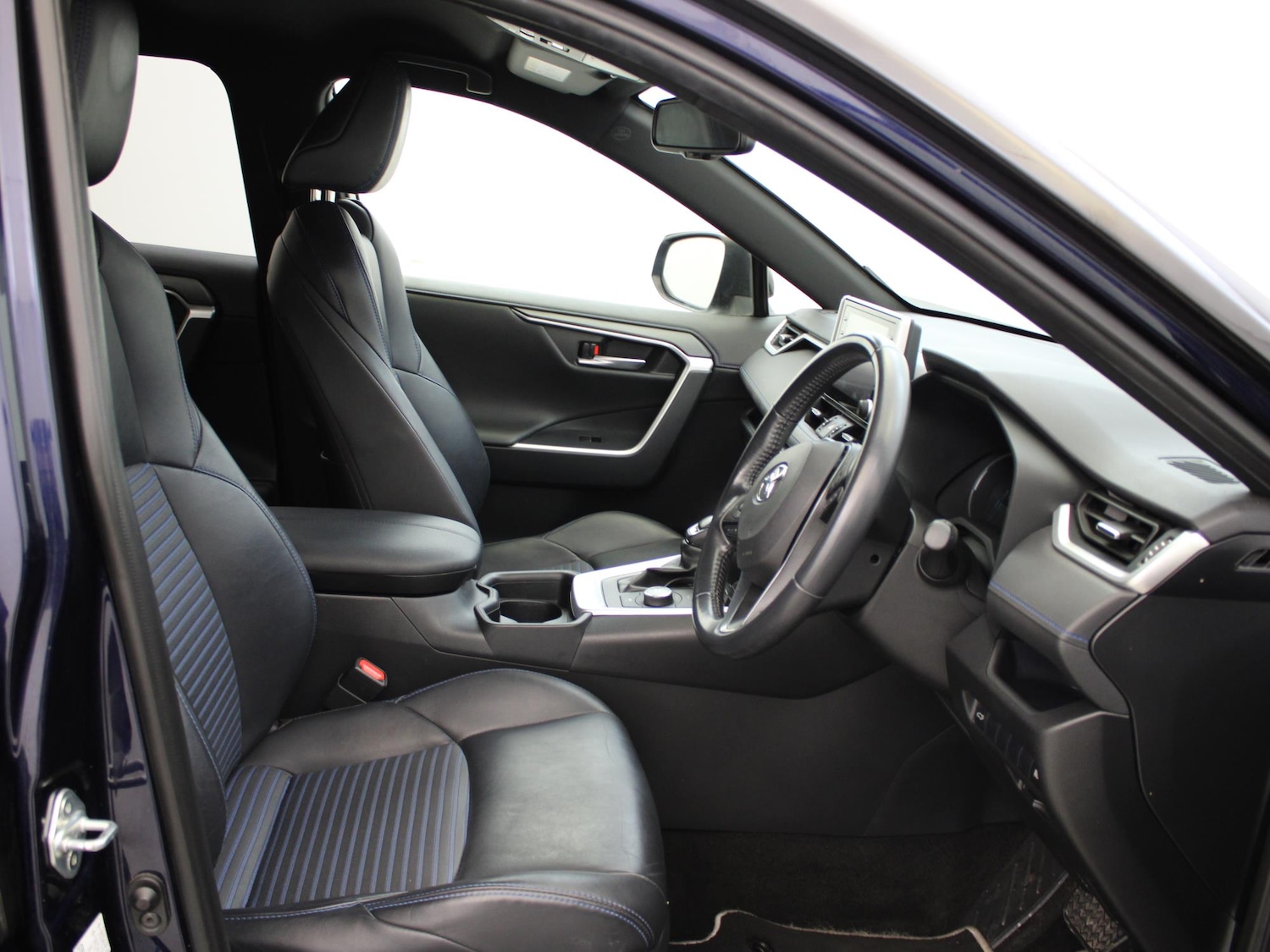 Used Toyota RAV4 2019 for sale - 77458961: Photo 9