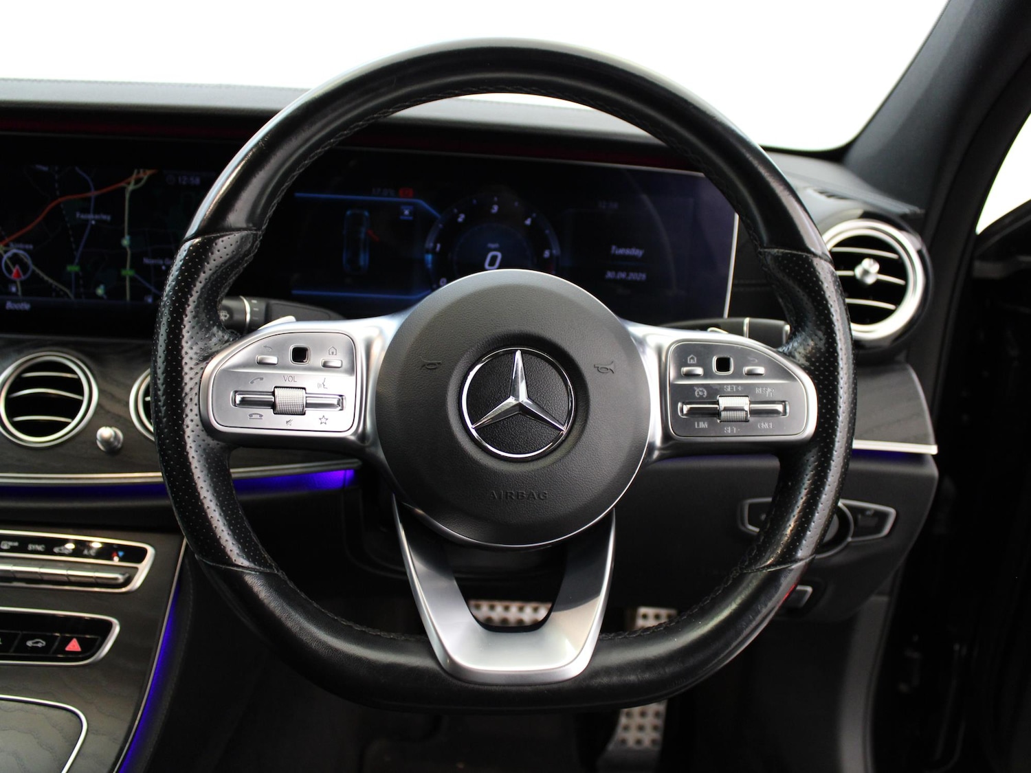 Used Mercedes-Benz E-Class 2019 for sale - 76128275: Photo 32