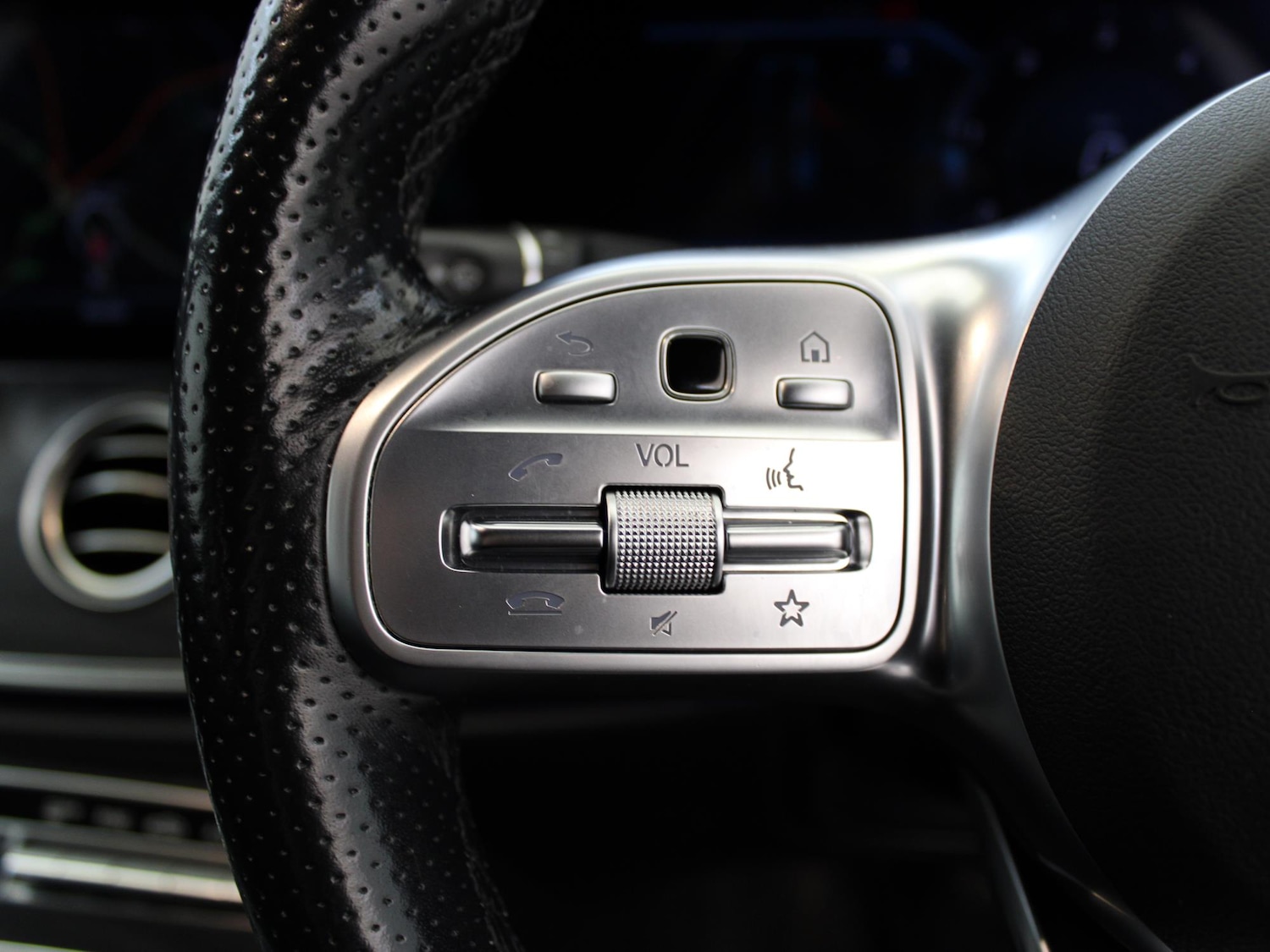 Used Mercedes-Benz E-Class 2019 for sale - 76128275: Photo 33