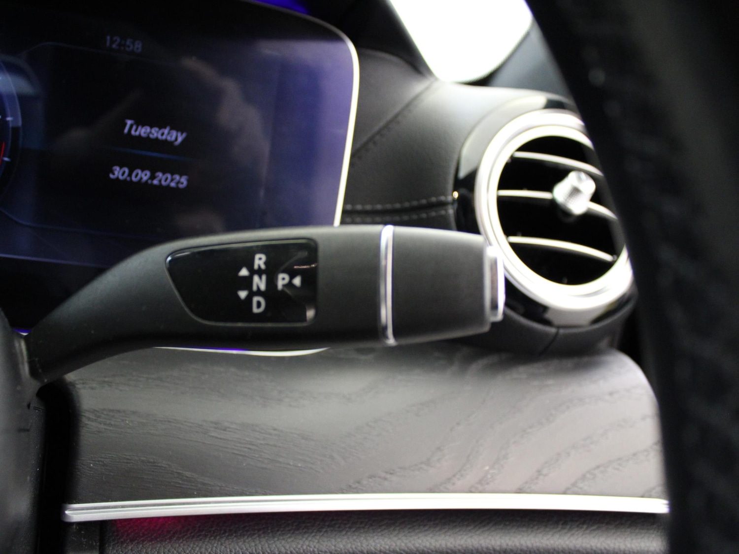 Used Mercedes-Benz E-Class 2019 for sale - 76128275: Photo 36