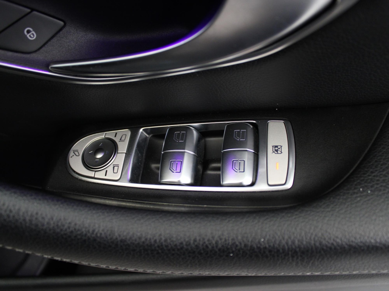 Used Mercedes-Benz E-Class 2019 for sale - 76128275: Photo 40