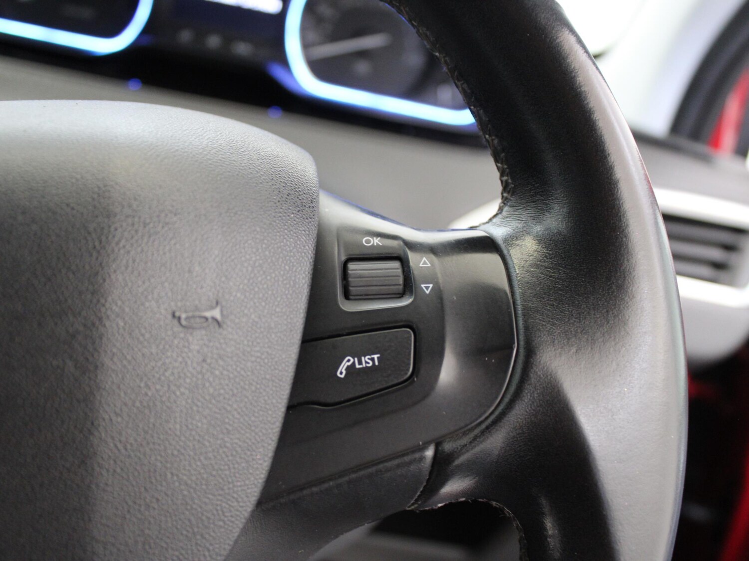 Used Peugeot 2008 2016 for sale - 76177449: Photo 13