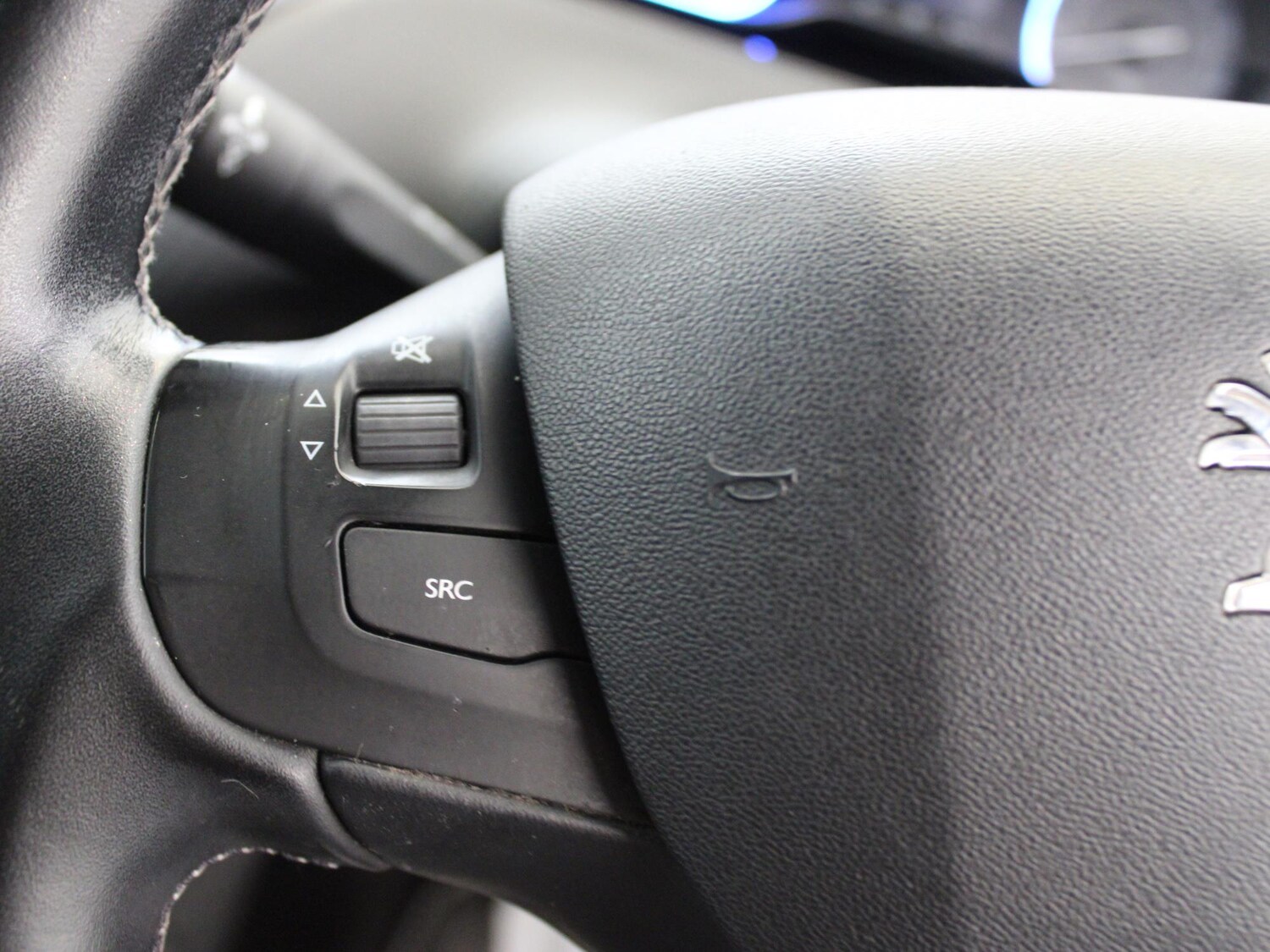 Used Peugeot 2008 2016 for sale - 76177449: Photo 14