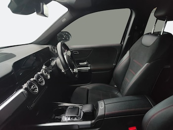 Used Mercedes-Benz GLB 2020 for sale - 77240063: Photo