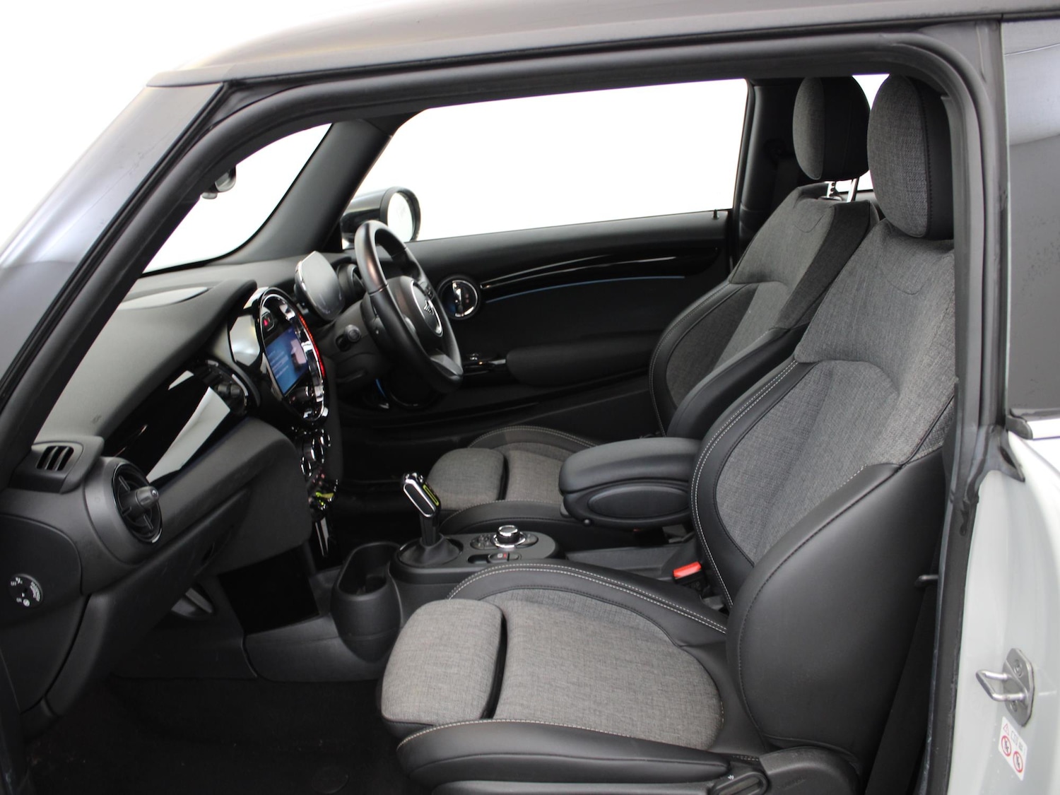 Used MINI Hatch 2022 for sale - 77615774: Photo 11