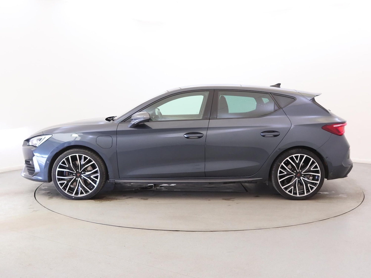 Used Cupra Leon 2024 for sale - 77535319: Photo 4