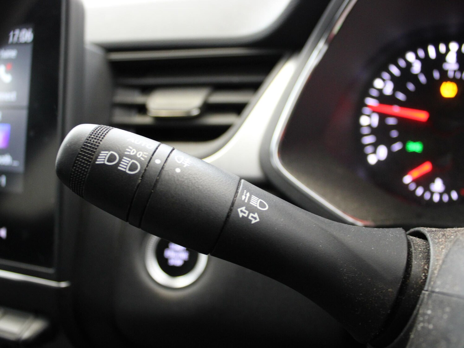 Used Renault Captur 2023 for sale - 77561224: Photo 15