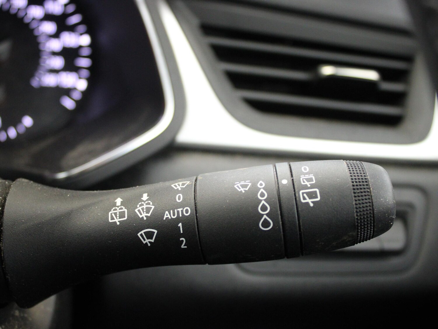 Used Renault Captur 2023 for sale - 77561224: Photo 16