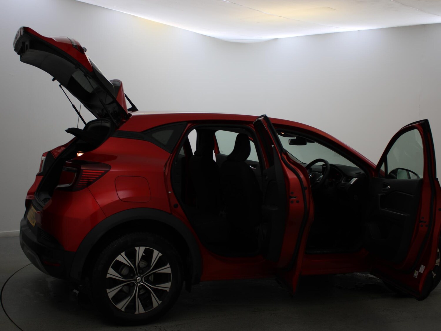 Used Renault Captur 2023 for sale - 77561224: Photo 26