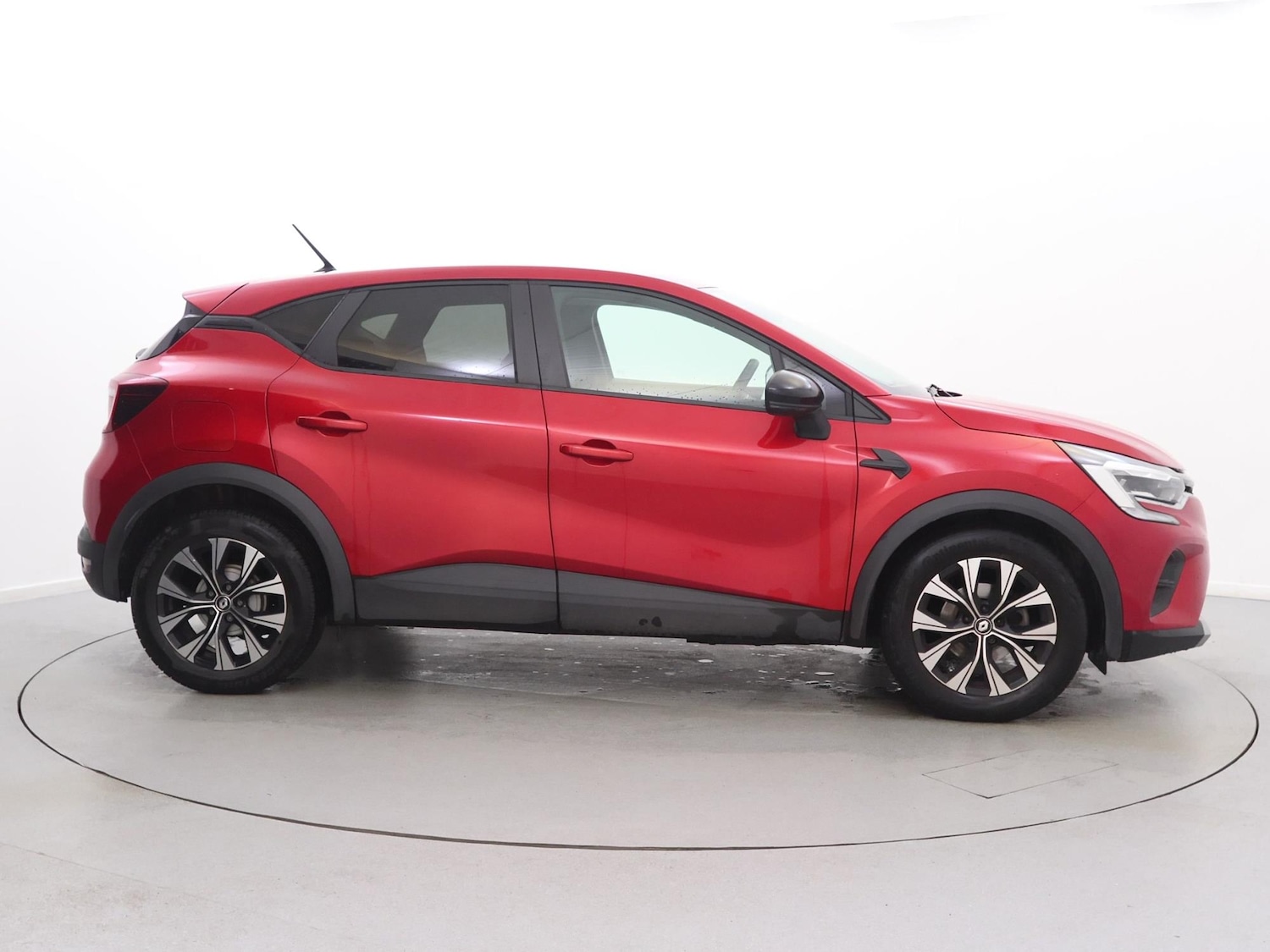 Used Renault Captur 2023 for sale - 77561224: Photo 8