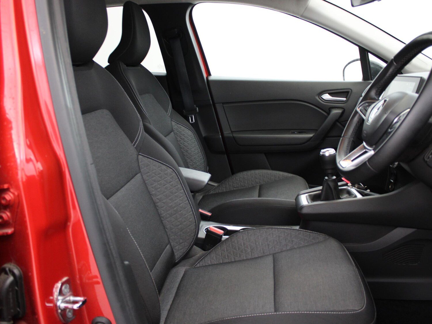 Used Renault Captur 2023 for sale - 77561224: Photo 9