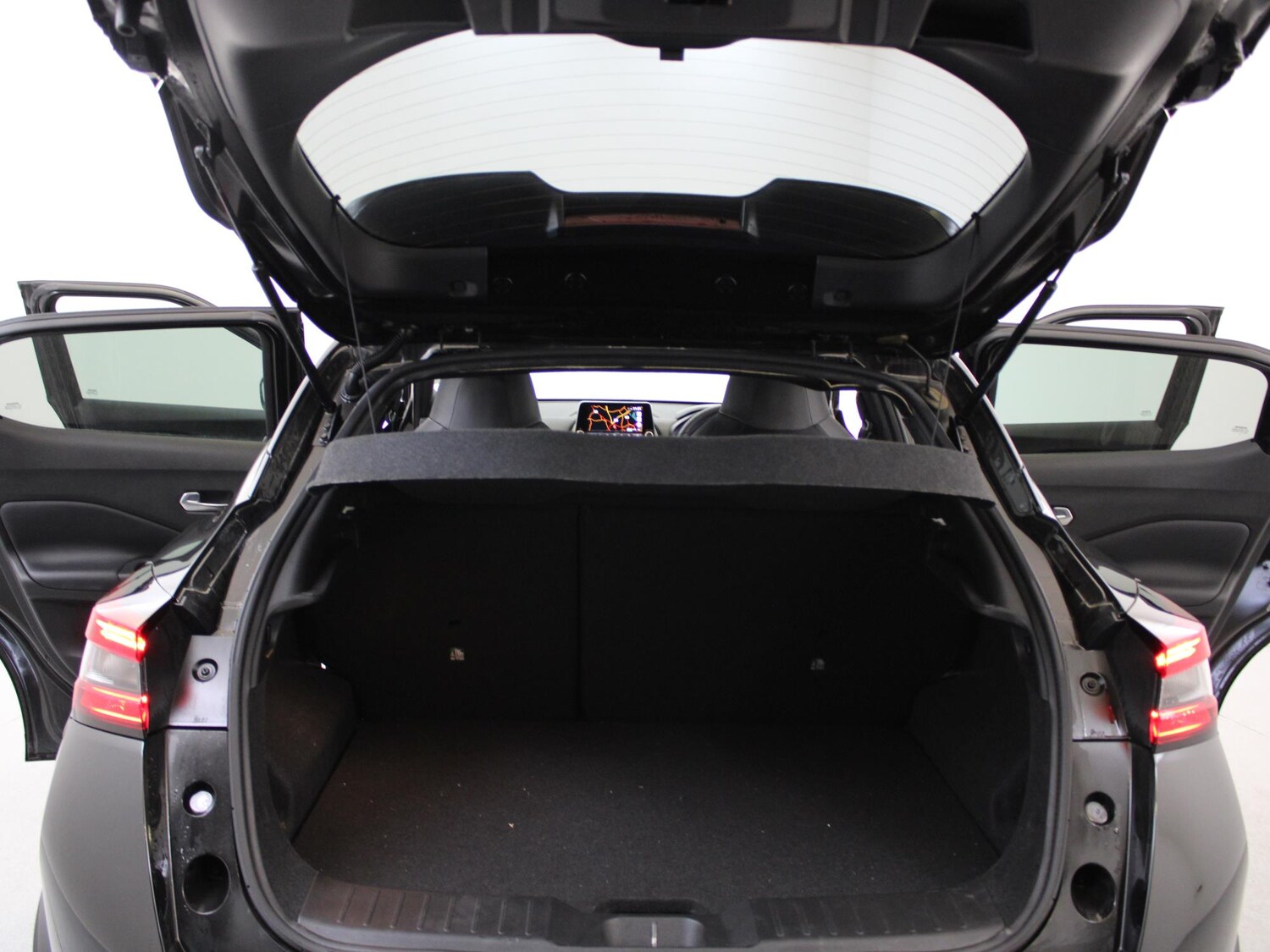 Used Nissan Juke 2023 for sale - 76311114: Photo 30