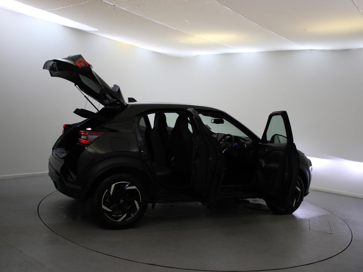 Used Nissan Juke 2023 for sale - 76311114: Photo 31