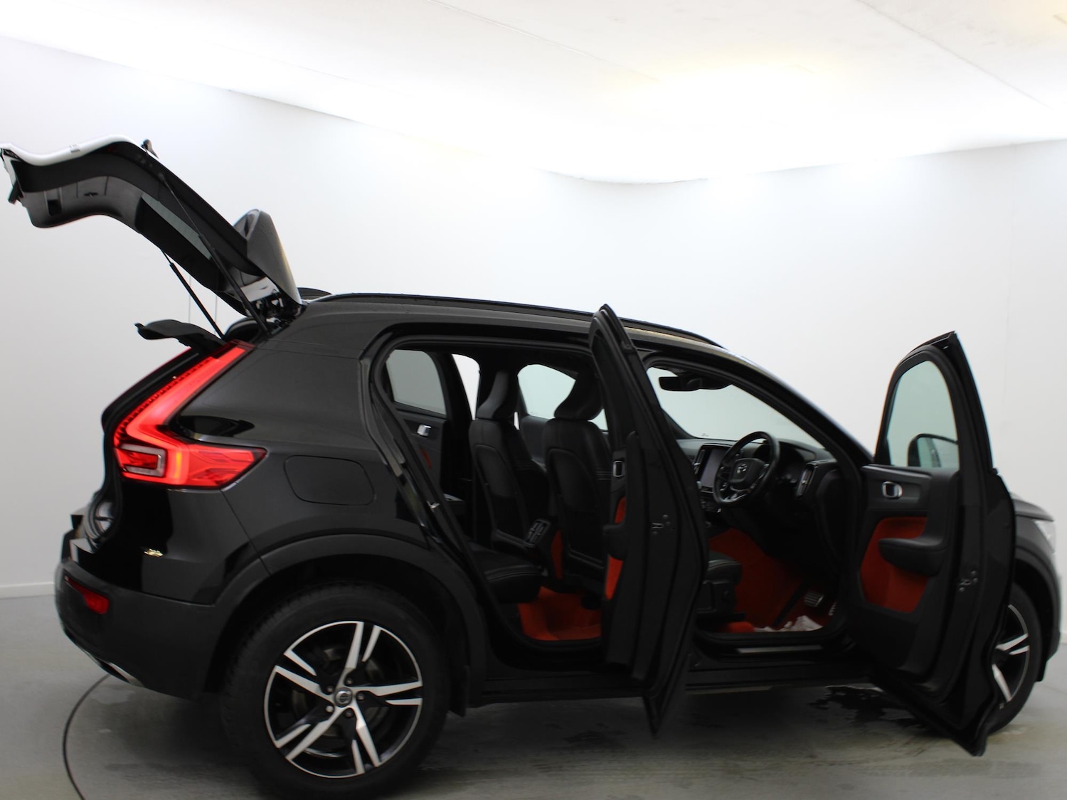 Used Volvo XC40 2019 for sale - 77979673: Photo 28