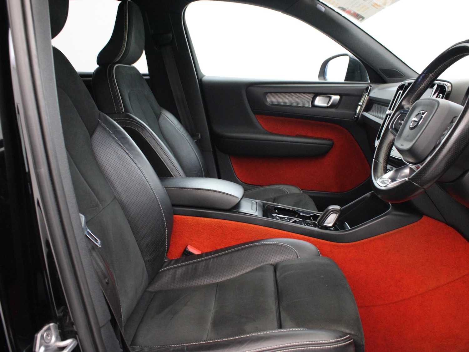 Used Volvo XC40 2019 for sale - 77979673: Photo 9