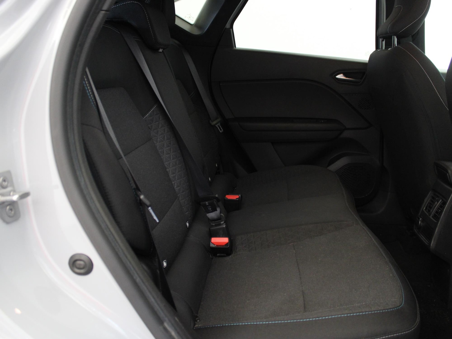 Used Renault Captur 2024 for sale - 76077316: Photo 11